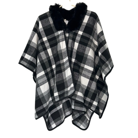 The Unbranded Brand Jackets & Blazers - Black White Plaid Faux Fur Collar Single Button Closure Shawl Womens One Size